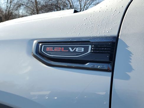 Used 2022 GMC Sierra 1500 AT4 w/ AT4 Premium Package AWD/4WD image 7