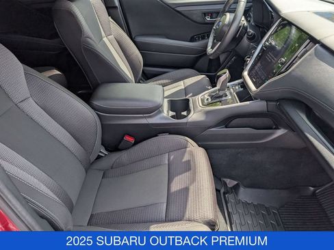 Used 2025 Subaru Outback Premium AWD/4WD image 30