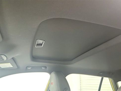 Certified 2024 Chevrolet Trax RS w/ Sunroof Package image 16