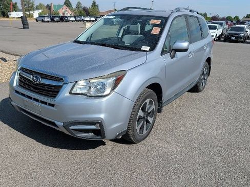 Used 2017 Subaru Forester 2.5i Premium w/ All-Weather Package AWD/4WD image 13