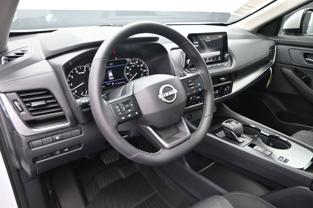 Certified 2026 Nissan Rogue SV FWD image 20
