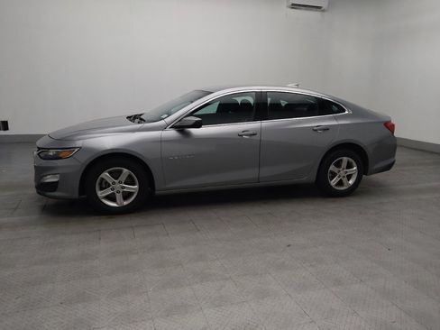 Used 2024 Chevrolet Malibu LT FWD image 2