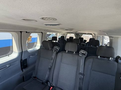 Used 2015 Ford Transit 350 XLT RWD image 9