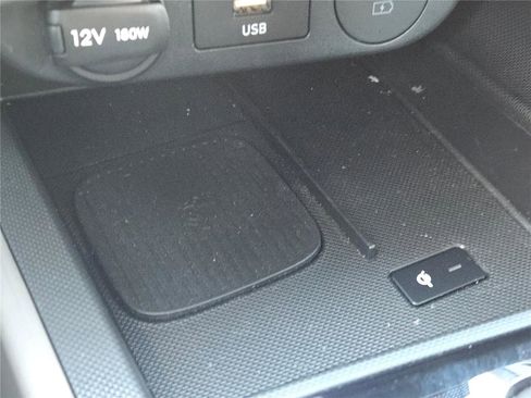 Used 2025 Hyundai Elantra SEL image 26