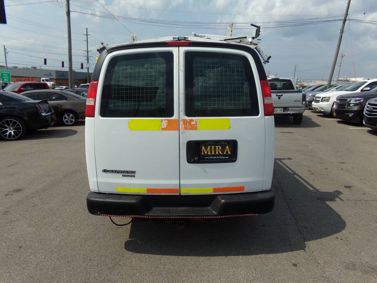 Used 2015 Chevrolet Express 2500 RWD image 6