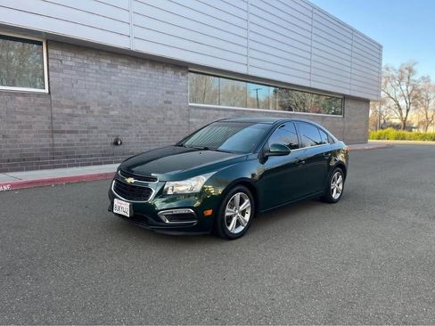 Used 2015 Chevrolet Cruze LT image 1