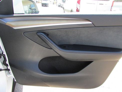Used 2023 Tesla Model Y Long Range AWD/4WD image 19
