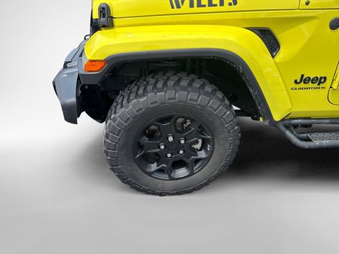Used 2023 Jeep Gladiator Sport AWD/4WD image 11