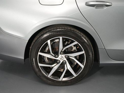 Used 2019 Volvo S60 T6 Momentum AWD/4WD image 46