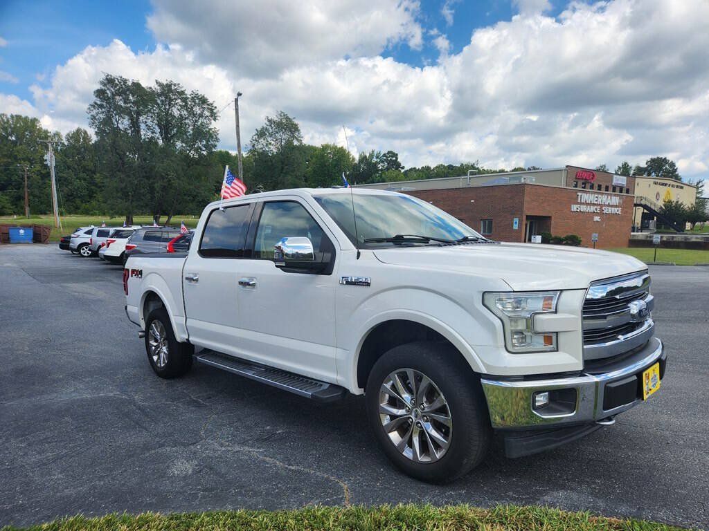 Used 2016 Ford F150 Lariat w/ Equipment Group 502A Luxury AWD/4WD image 3