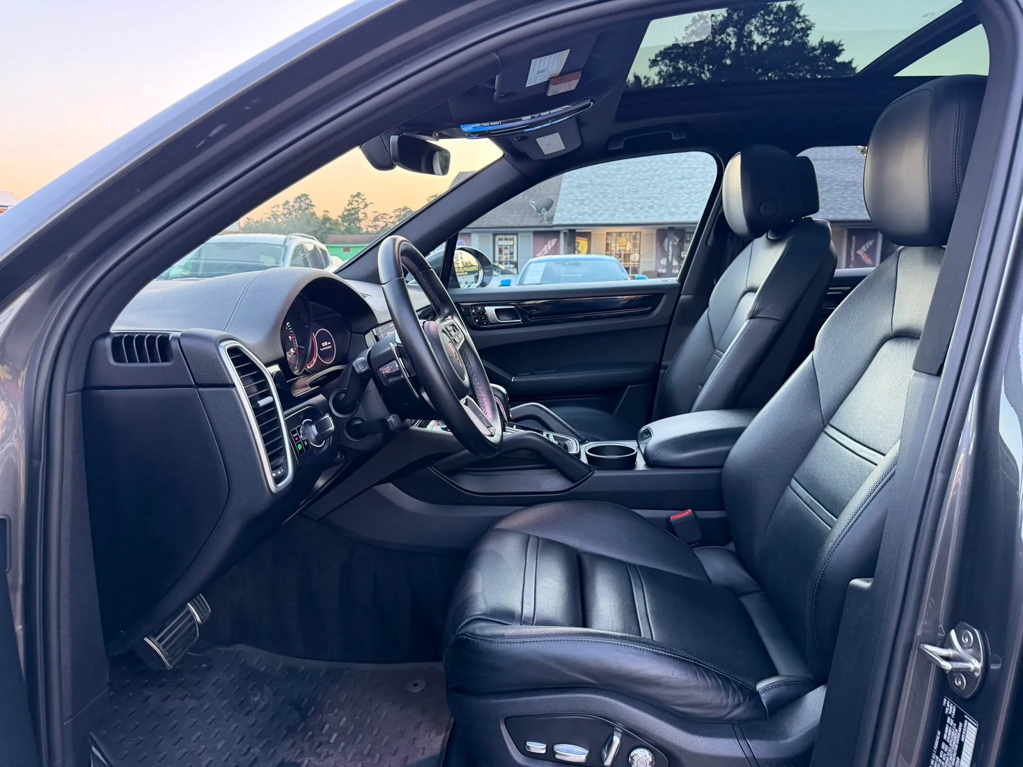 Used 2019 Porsche Cayenne S AWD/4WD image 20