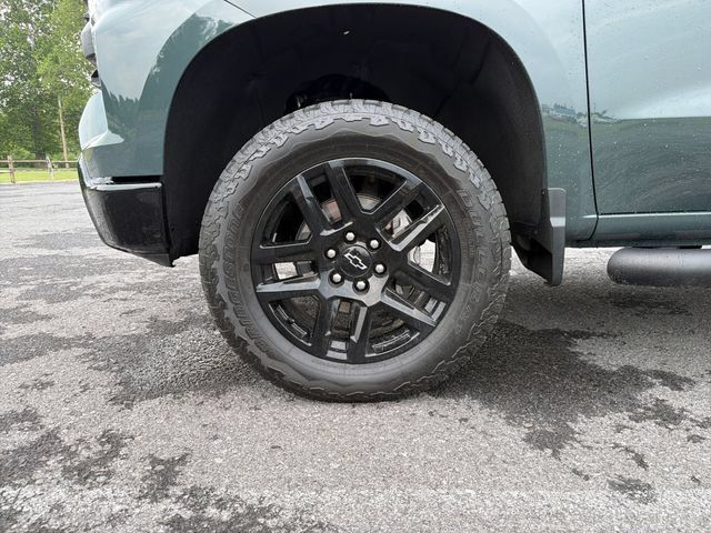 Used 2025 Chevrolet Silverado 1500 Custom Trail Boss w/ Turbomax Blackout Package AWD/4WD image 26