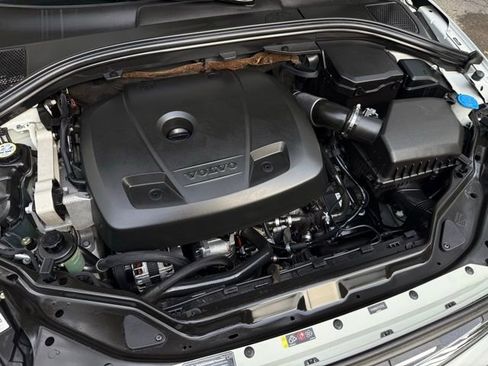 Used 2015 Volvo XC60 T5 Premier w/ Proximity Package image 35