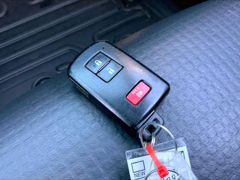 Used 2020 Toyota Tacoma TRD Sport w/ TRD Premium Sport Package image 15