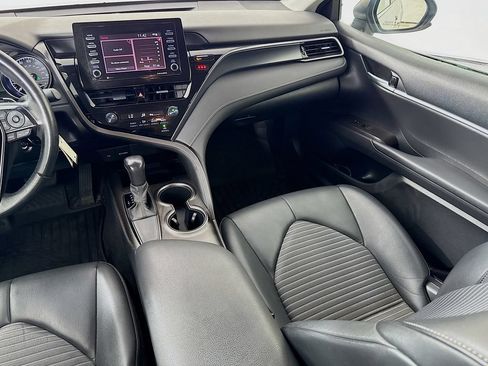 Used 2021 Toyota Camry SE FWD image 27