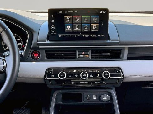 Certified 2024 Honda Pilot Touring image 8