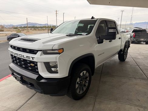 Used 2023 Chevrolet Silverado 2500 Custom w/ Custom Value Package image 7