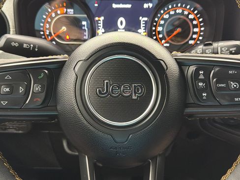 Used 2024 Jeep Wrangler Unlimited Sport AWD/4WD image 28