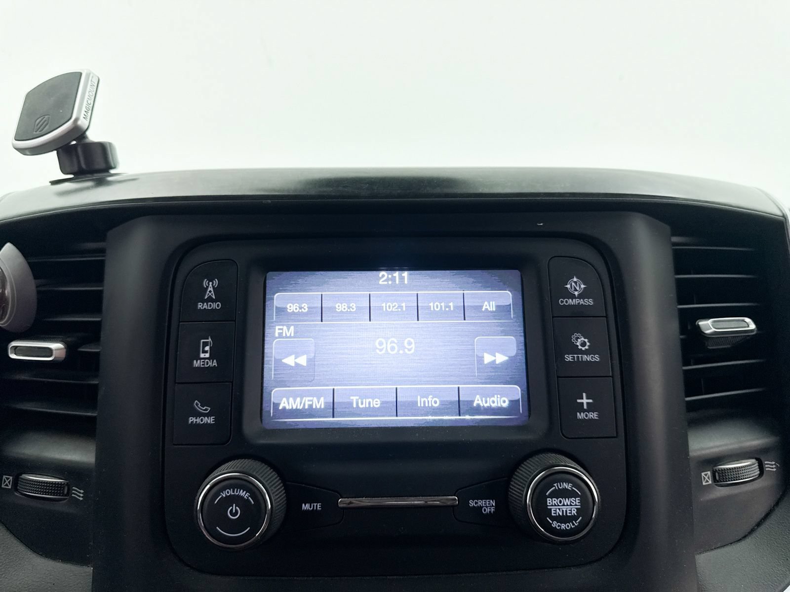 Used 2020 RAM 2500 Big Horn AWD/4WD image 19