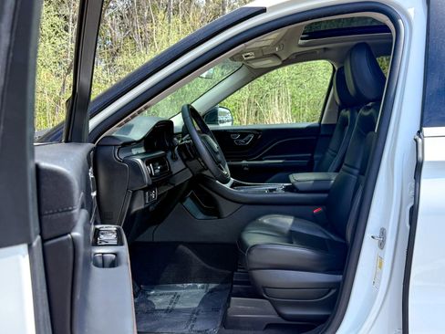 Used 2022 Lincoln Aviator AWD w/ Premium Package image 18
