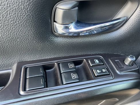 Used 2021 Nissan Titan PRO-4X w/ Pro-4x Convenience Package image 12