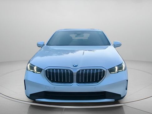Used 2026 BMW 530i RWD image 8