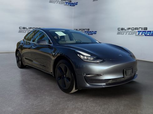 Used 2017 Tesla Model 3 Long Range image 3