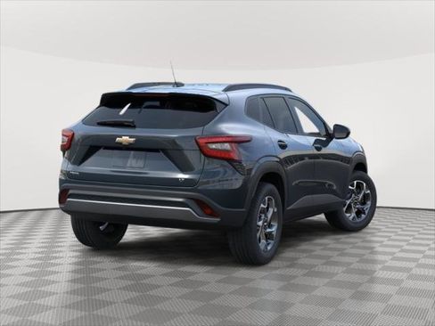New 2026 Chevrolet Trax LT w/ Driver Confidence Package image 4