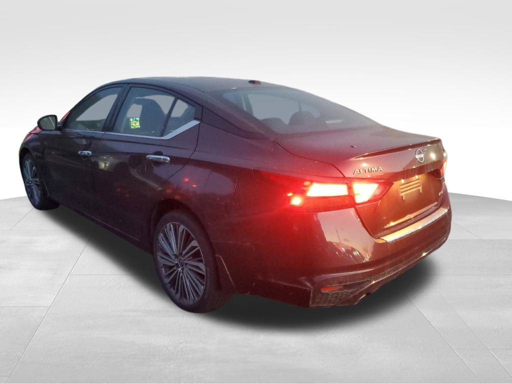 Used 2023 Nissan Altima 2.5 SL AWD/4WD image 3