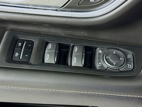 Used 2023 Chevrolet Tahoe Premier image 18