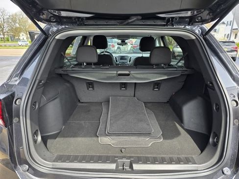 Used 2023 Chevrolet Equinox LT image 24