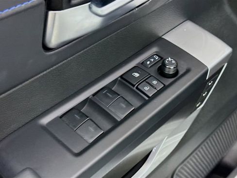 Used 2025 Toyota Sequoia Platinum image 18