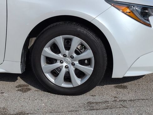 Used 2022 Toyota Corolla LE FWD image 10