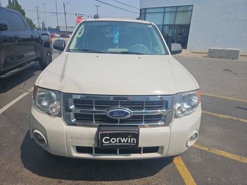 Used 2010 Ford Escape XLT AWD/4WD image 6