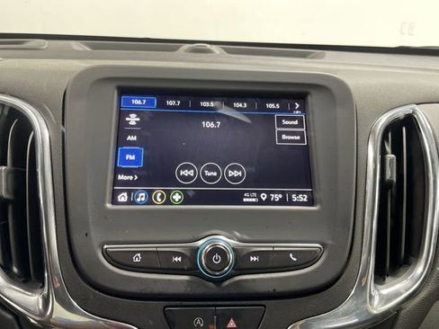 Used 2022 Chevrolet Equinox LT AWD/4WD image 16