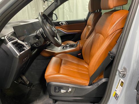 Used 2025 BMW X5 xDrive50e w/ M Sport Package image 14