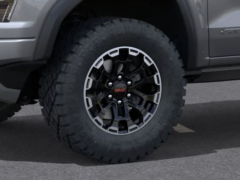 New 2026 GMC Canyon AT4 w/ AT4 Premium Package AWD/4WD image 9