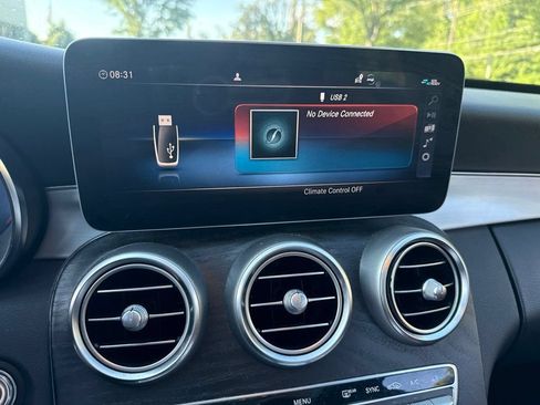 Used 2019 Mercedes-Benz C 300 4MATIC Sedan image 13