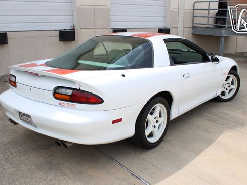 Used 1997 Chevrolet Camaro SS w/ Preferred Equipment Group 2 RWD image 12