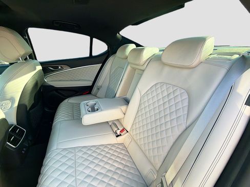 Used 2024 Genesis G70 3.3T Advanced w/ Sport Prestige Package image 21