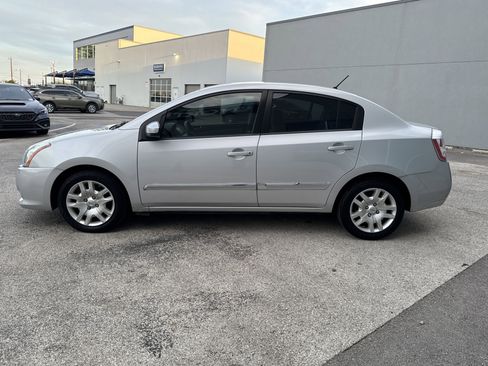 Used 2010 Nissan Sentra 2.0 S image 6