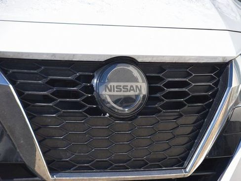 Used 2023 Nissan Sentra SR w/ Trunk Package image 13