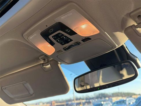 Used 2019 Toyota Sienna Limited Premium image 46