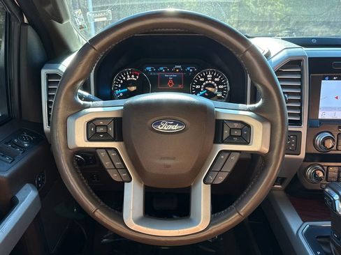 Used 2019 Ford F150 King Ranch image 18