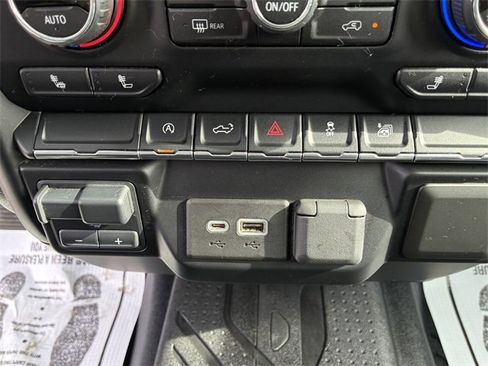 Used 2021 Chevrolet Silverado 1500 LT image 29