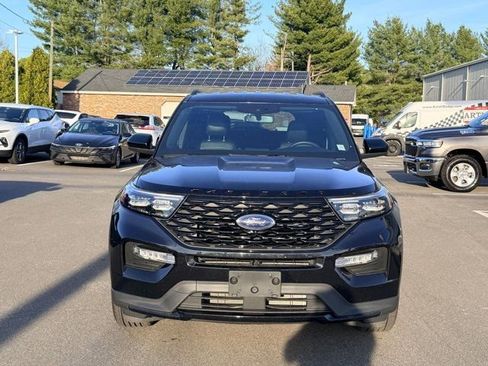 Used 2023 Ford Explorer ST-Line image 2
