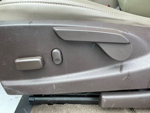 Certified 2017 GMC Canyon SLT w/ Driver Alert Package image 30