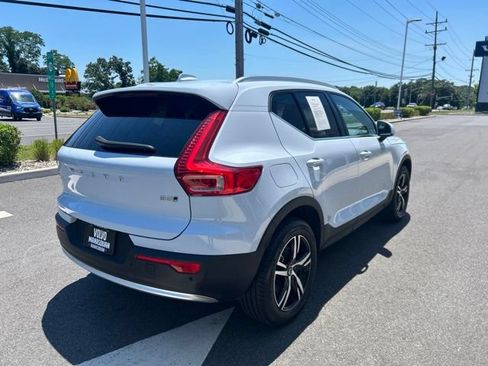 Used 2025 Volvo XC40 B5 Core AWD/4WD image 5