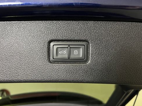 Used 2021 Audi Q7 2.0T Premium w/ Convenience Package image 38