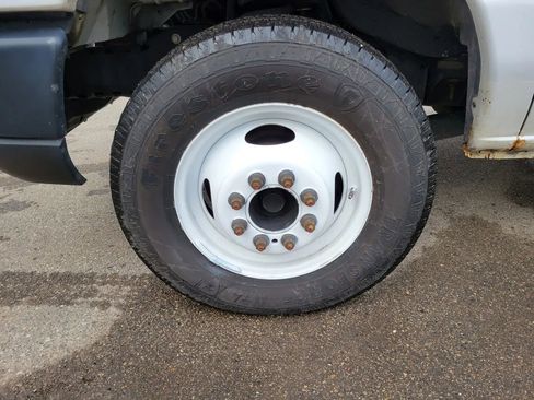 Used 2017 Ford E-450 and Econoline 450 Super Duty w/ Power Windows & Locks Group image 15